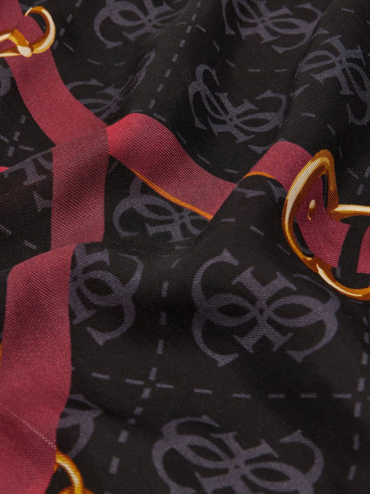 GUESS Foulard Donna FOULARD 130X130 AW5246 SIL30 BML Nero gioboutiqueweb