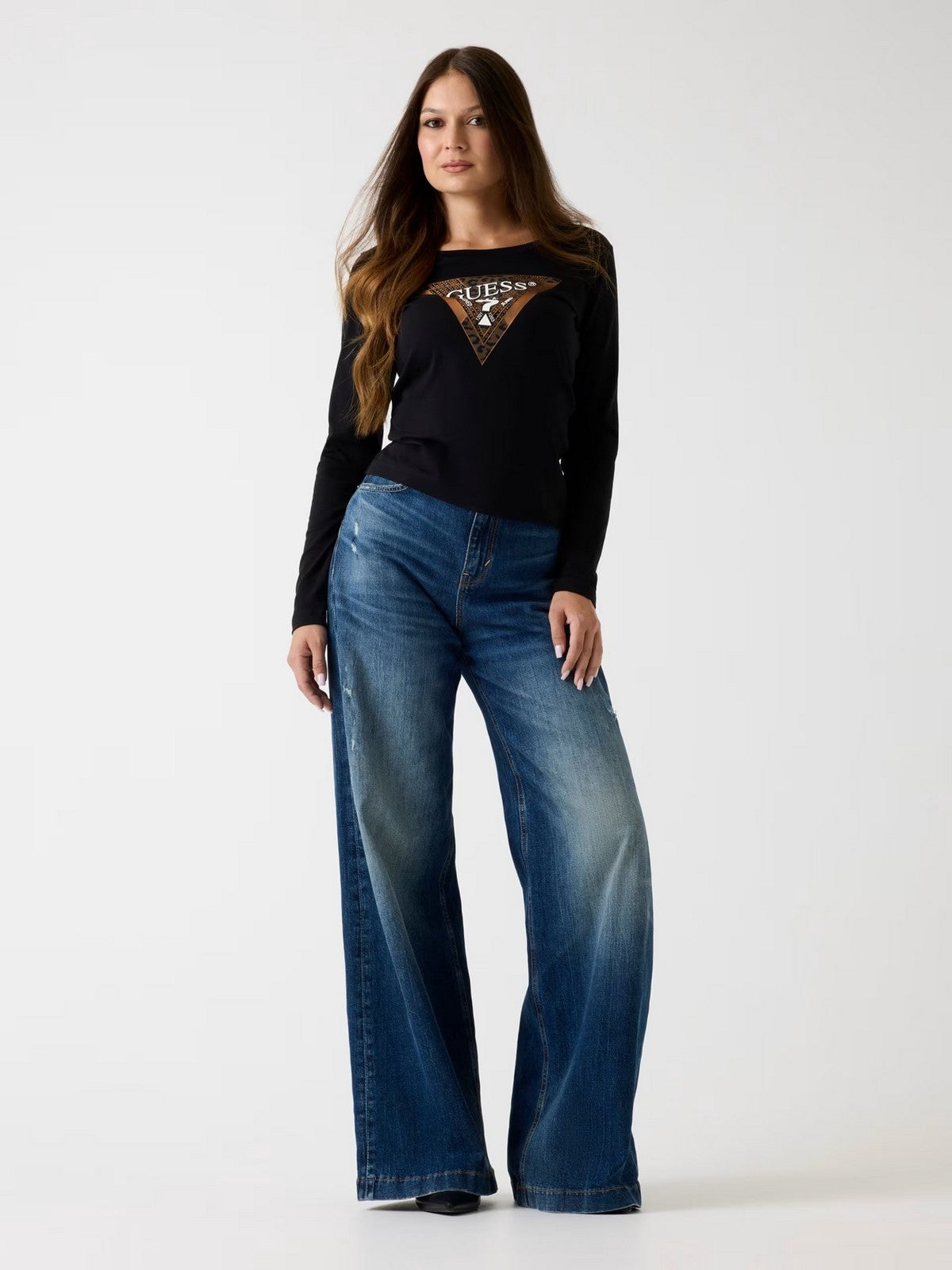 GUESS T-shirt Donna LS CN LEO TRIANGLE TEE W5BI75 J1314 JBLK Jet Black A996