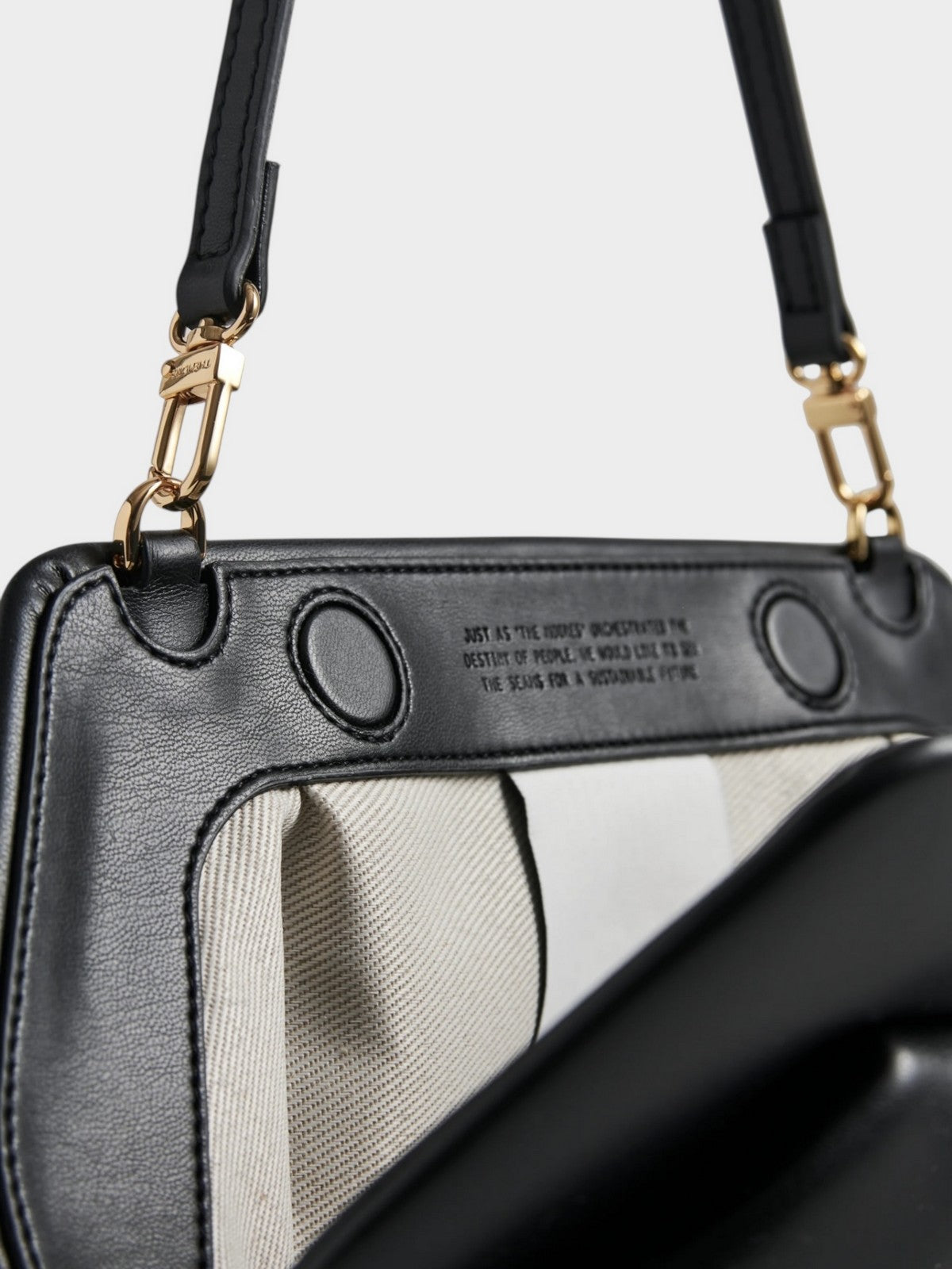 THEMOIRè Bios Baguette vegan fabric bag black eco-friendly design