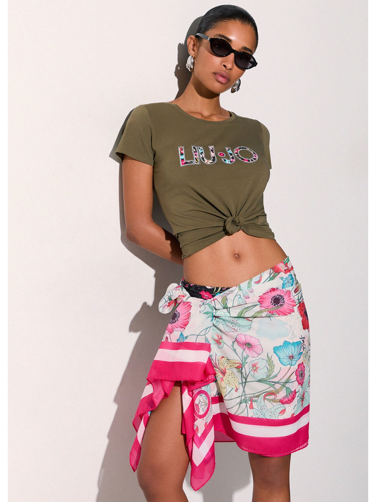 LIU JO BEACHWEAR T-shirt Donna VA6169JS003 P9761 Sea turtle/flower