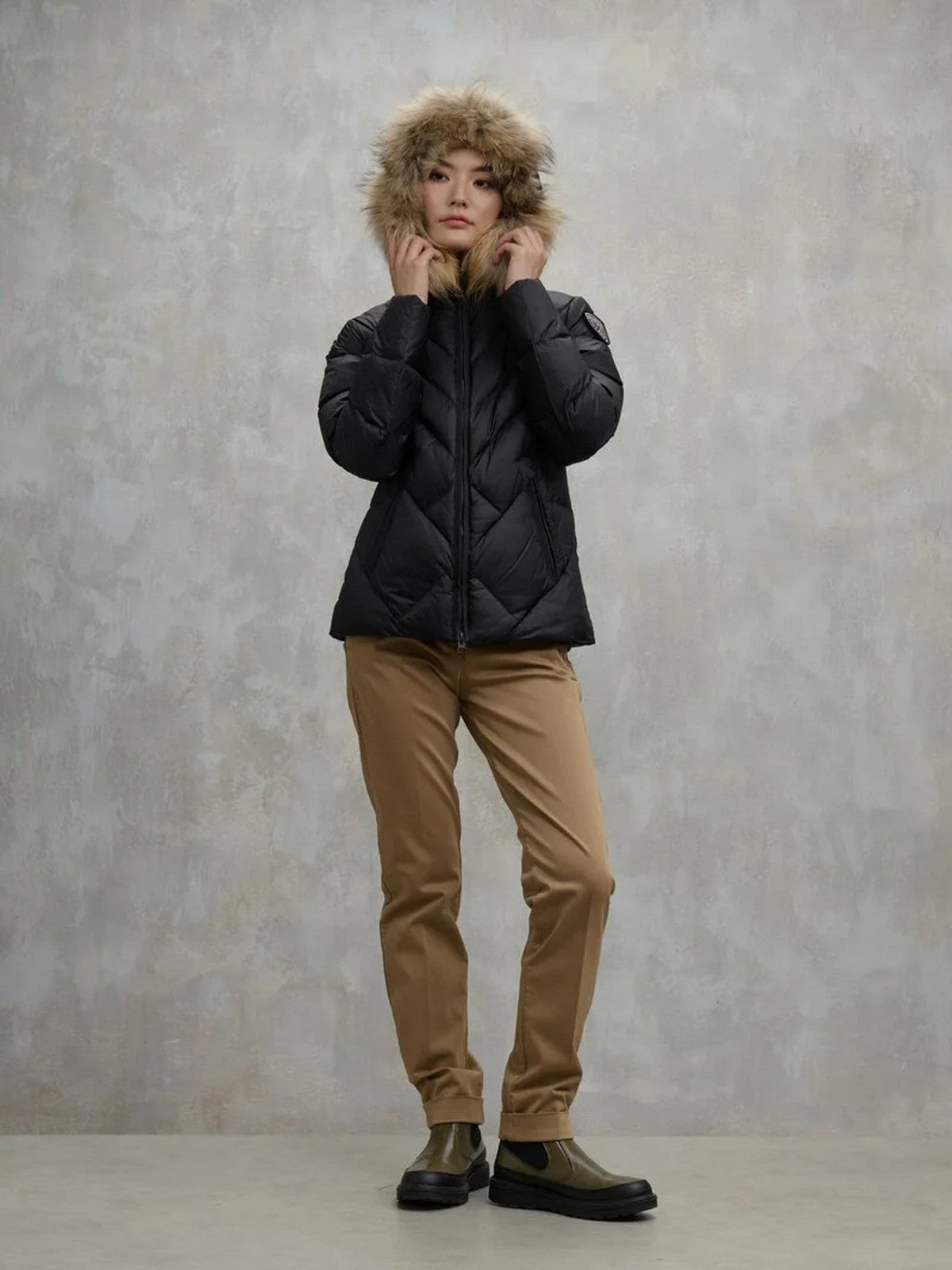 BLAUER Piumino Donna ALICIA 25WBLDC03097 006047 999EI NERO interno BEIGE 301