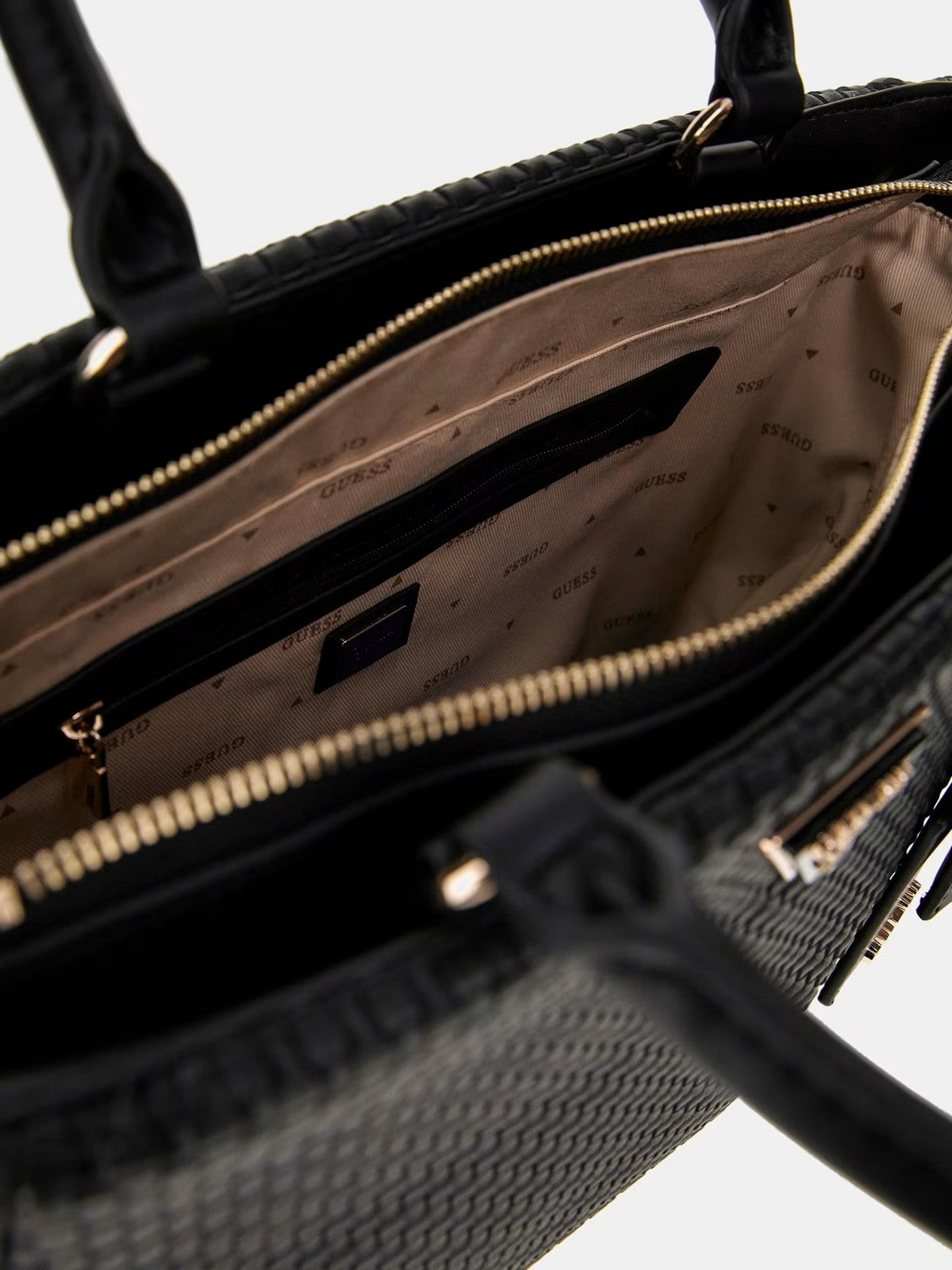 GUESS Borsa Donna Emelda Crossbody Top HWWG92 19060 BLA Nero gioboutiqueweb