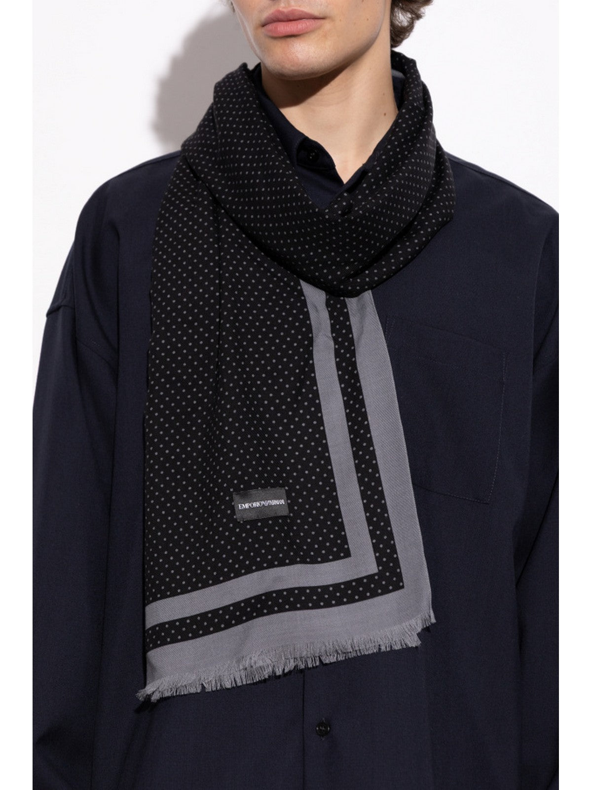 Estola de hombre EMPORIO ARMANI EM003845 AF20009 FC255 NEGRO+FANCY POLKA POIS GRIS