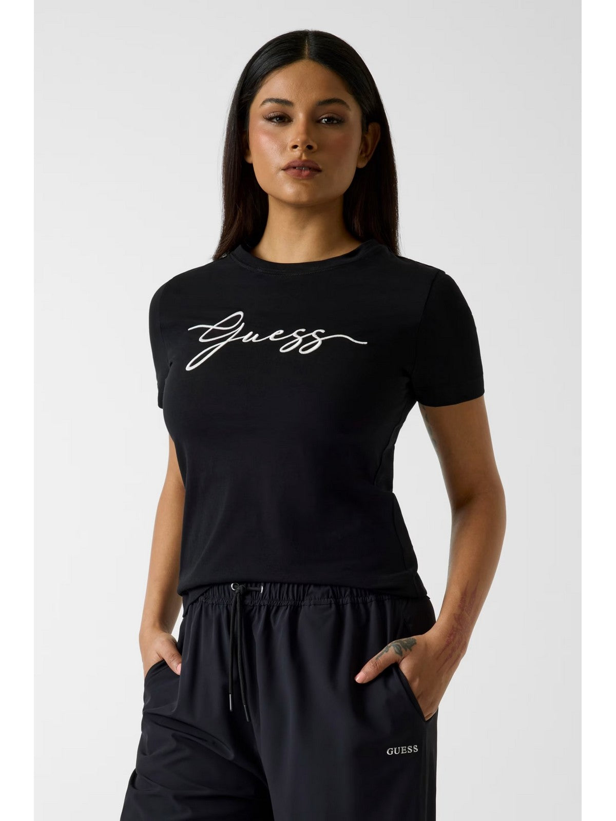 GUESS SPORT T-shirt Donna CIRCE SS CN T-SHIRT V6GI01 K2962 JBLK Jet Black A996