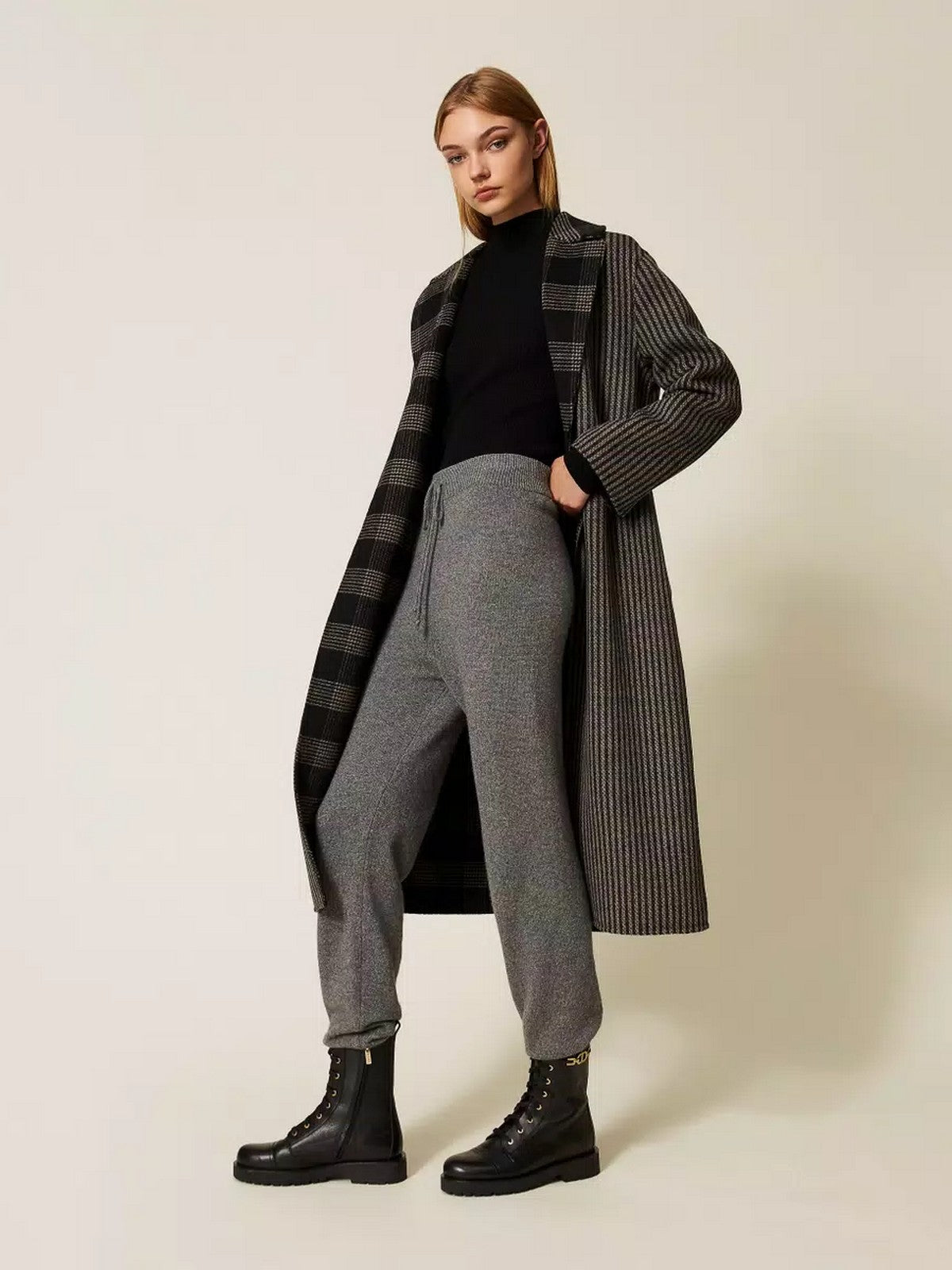 TWINSET Stivali e Stivaletti Donna CHAIN OVAL T 252TCP150 00006 Nero