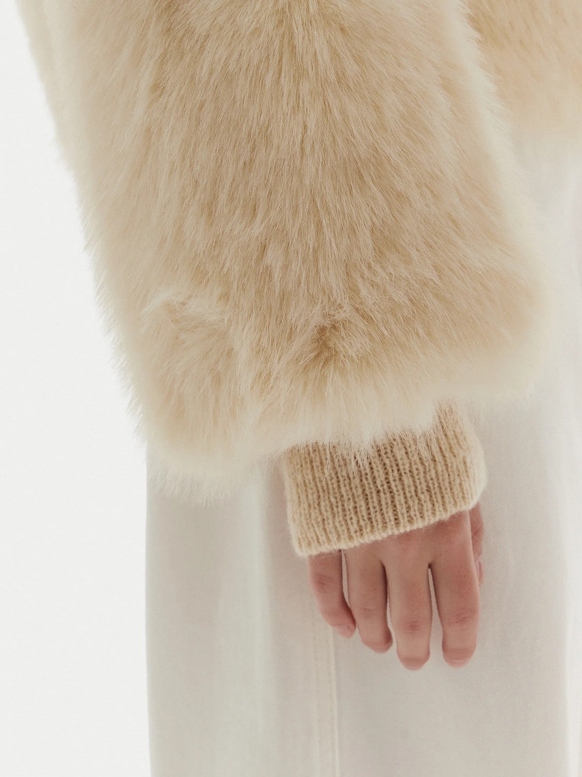 PATRIZIA PEPE Pelliccia Donna 2O0174 E077 W405 WOOLY WHITE