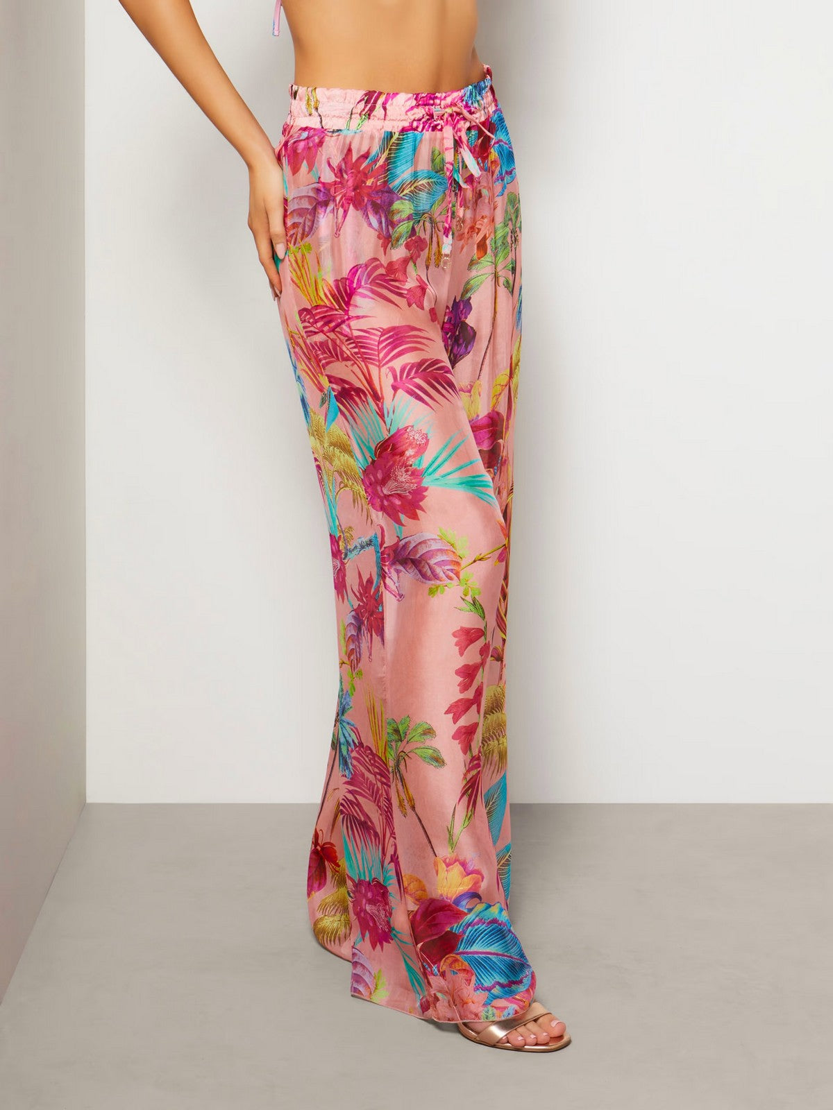 Zgadnij, że na plaży pantalone kobiet patrzy E4GB00 WE550 P6AQ Multicolor