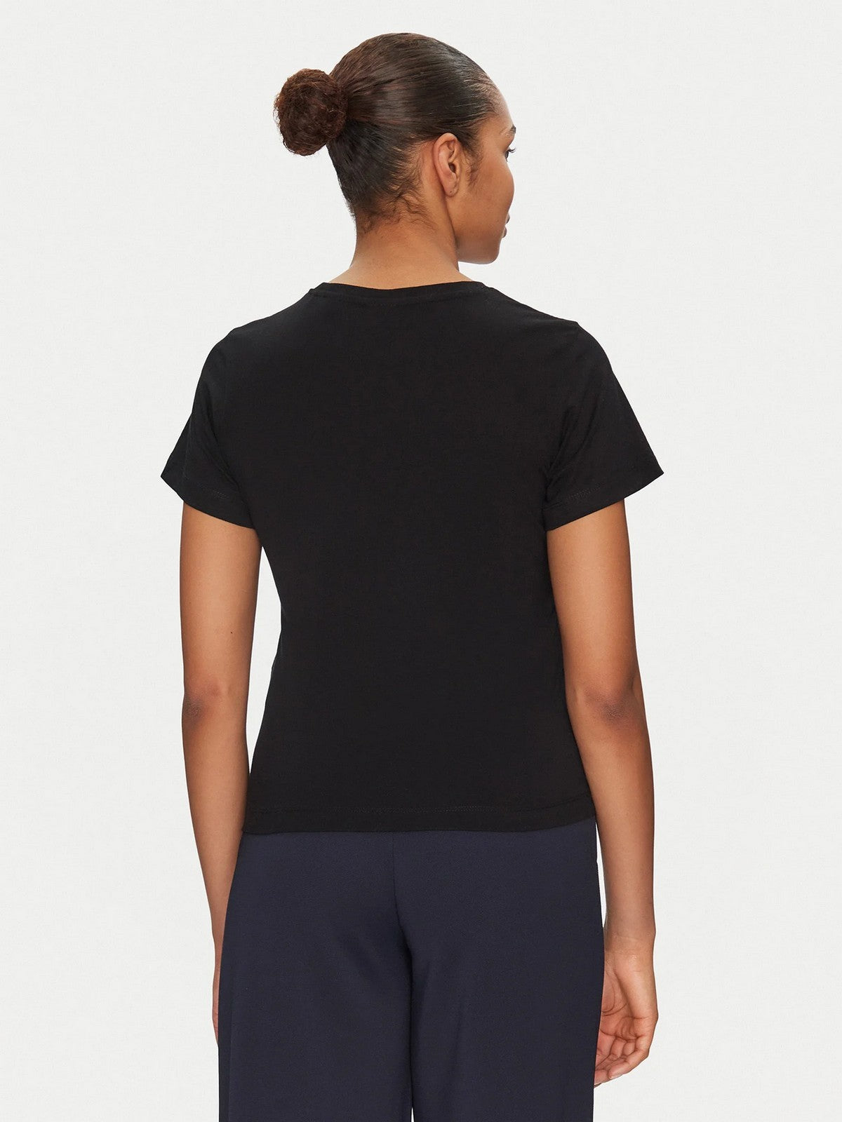 GUESS SPORT T-shirt Donna KAMELIE CN T-SHIRT V5GI15 J1314 JBLK Nero gioboutiqueweb