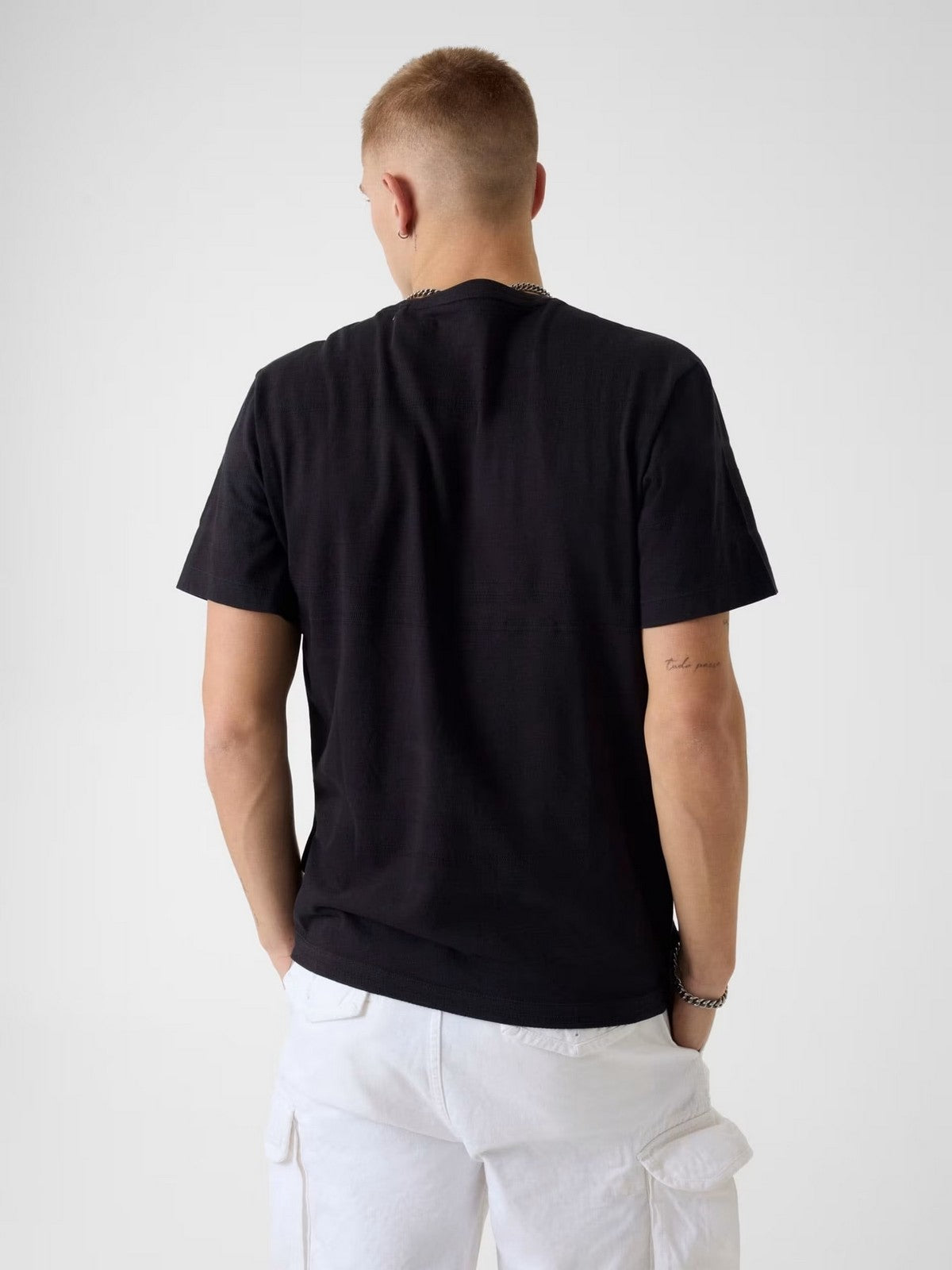 GUESS T-shirt Uomo GJ REG FIT JACQUARD STRIPE TEE M6GIZ3 KE942 JTMU JET BLACK MULTI