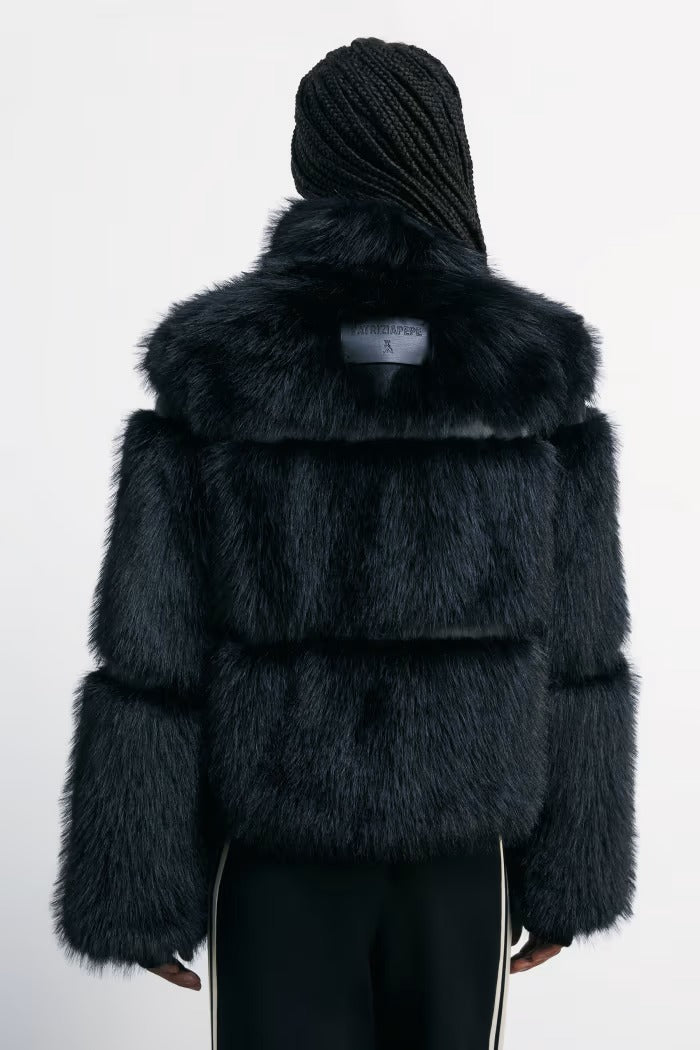 PATRIZIA PEPE Pelliccia Donna 2O0174 E077 K103 NERO