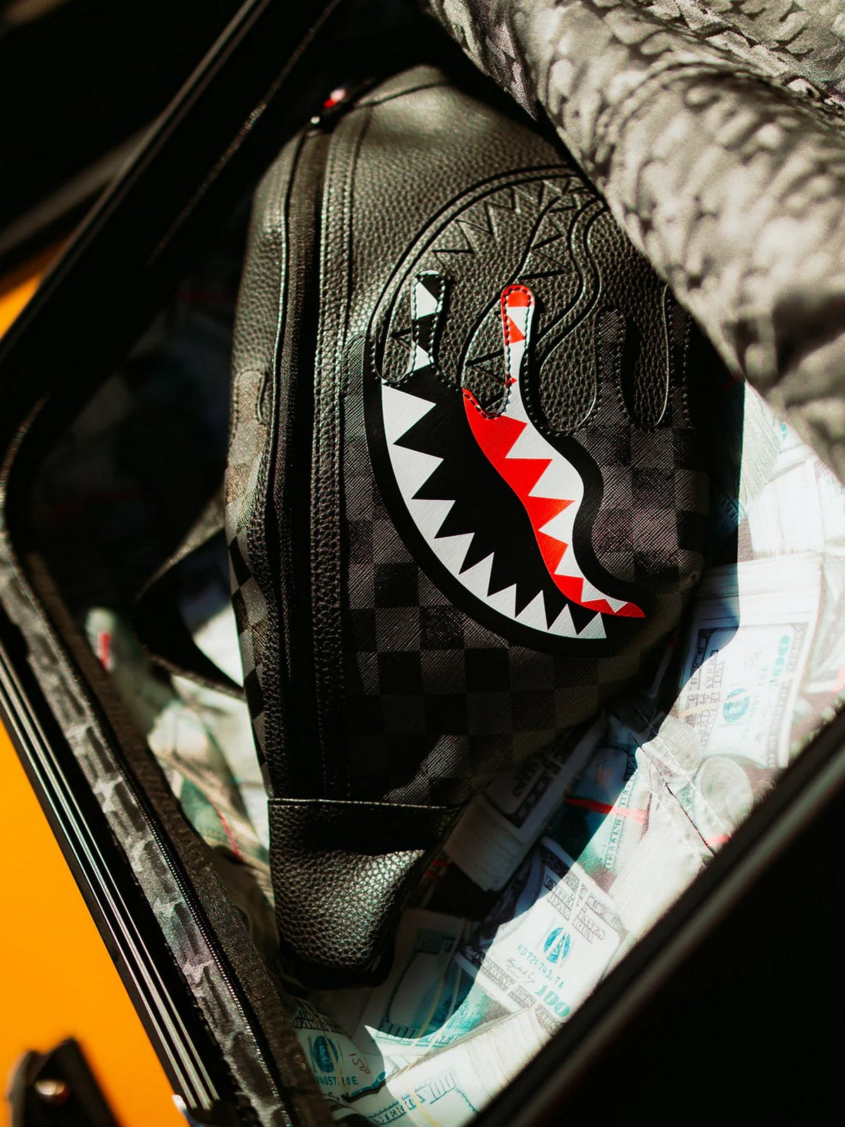 SPRAYGROUND Marsupio Uomo UNFINISHED SHARK CROSSBODY 910B7484NSZ Grigio gioboutiqueweb