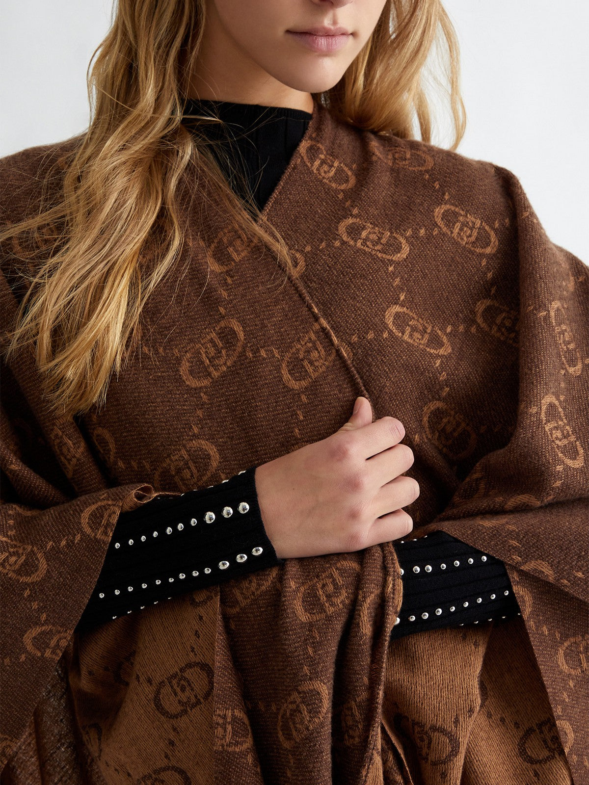 Liu Jo Soft Poncho Woman 2F4015T0300 00533 Brown