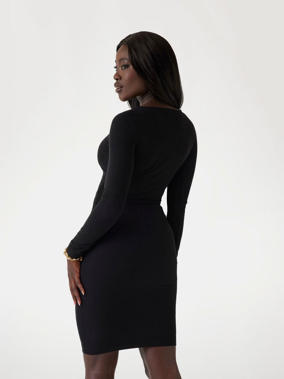 GUESS Top Donna LS ZAMA CUT OUT NECK TOP W5RP12 KAQL2 JBLK Nero gioboutiqueweb