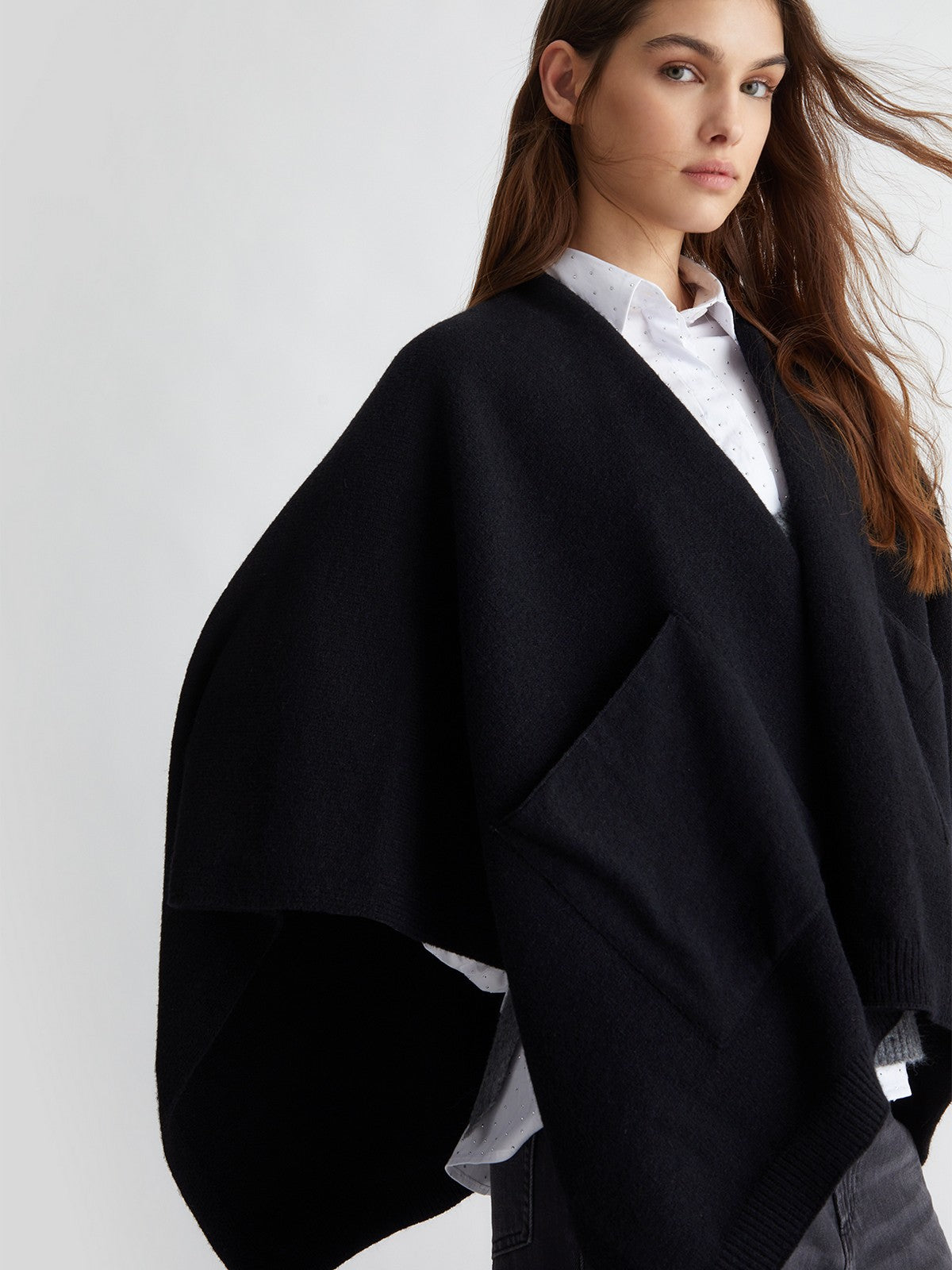LIU JO SOFT Poncho Donna 2F4016M0300 22222 Nero gioboutiqueweb