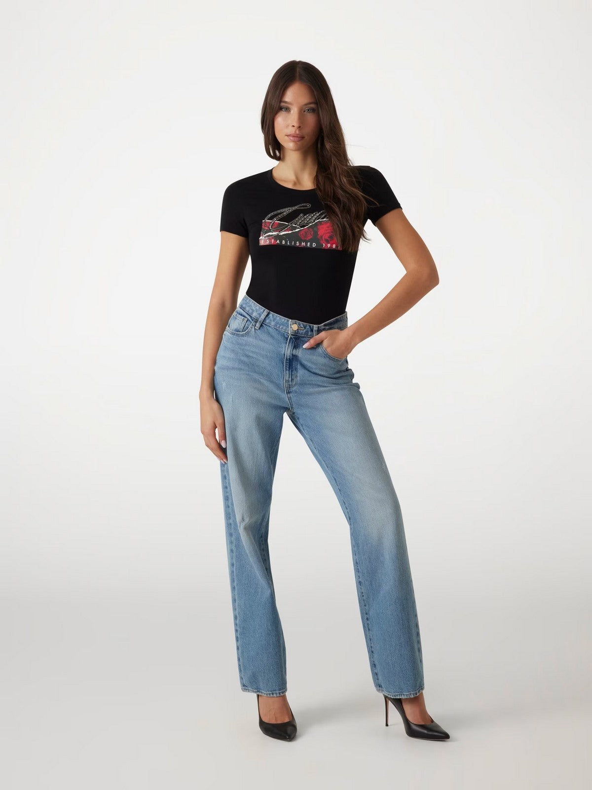 GUESS T-shirt Donna SS CN ROSES PRINT W5RI03 J1314 JBLK Nero gioboutiqueweb
