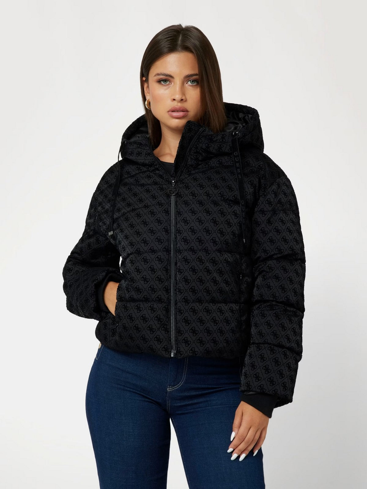 GUESS Piumino Donna DAISY PUFFER LOGO FLOCK W4BL36 WGJZ0 FJ55 Nero gioboutiqueweb