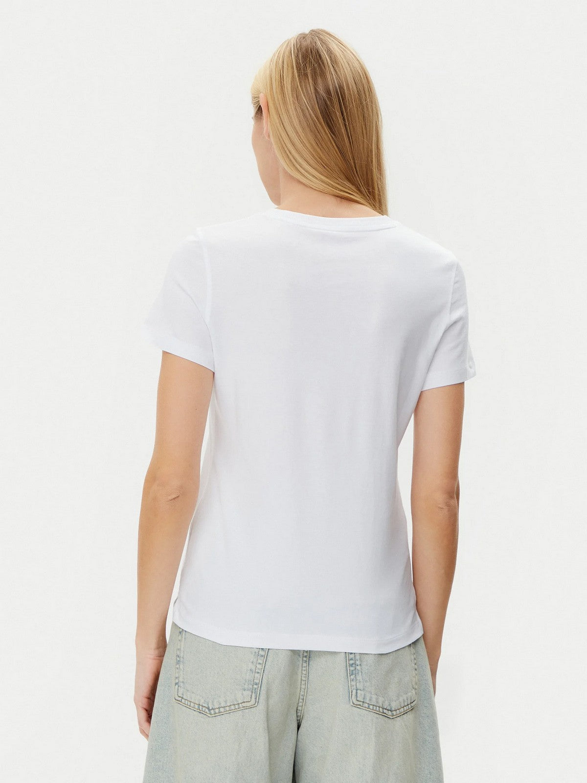 GUESS T-shirt Donna CN SS LOVE TRIANGLE TEE W5GI05 I3Z14 G011 Bianco gioboutiqueweb