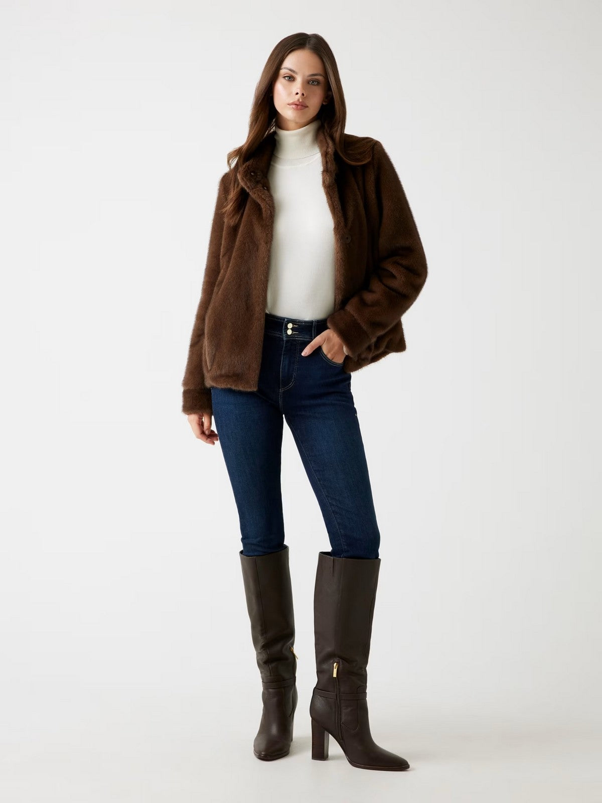 GUESS Giubbino Donna LUNA FAUX FUR JACKET W5BL64 W3920 F18S COLD BREW MULTI