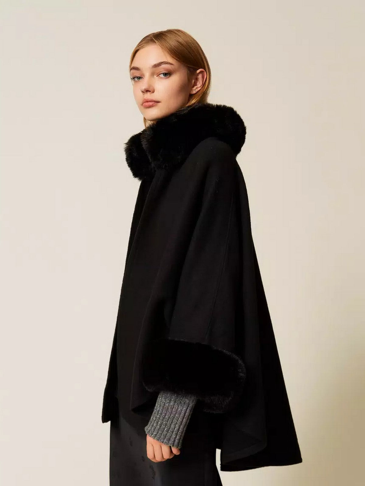 TWINSET Mantella Donna LONG FIBER PONCHO 252TO5130 00006 Nero
