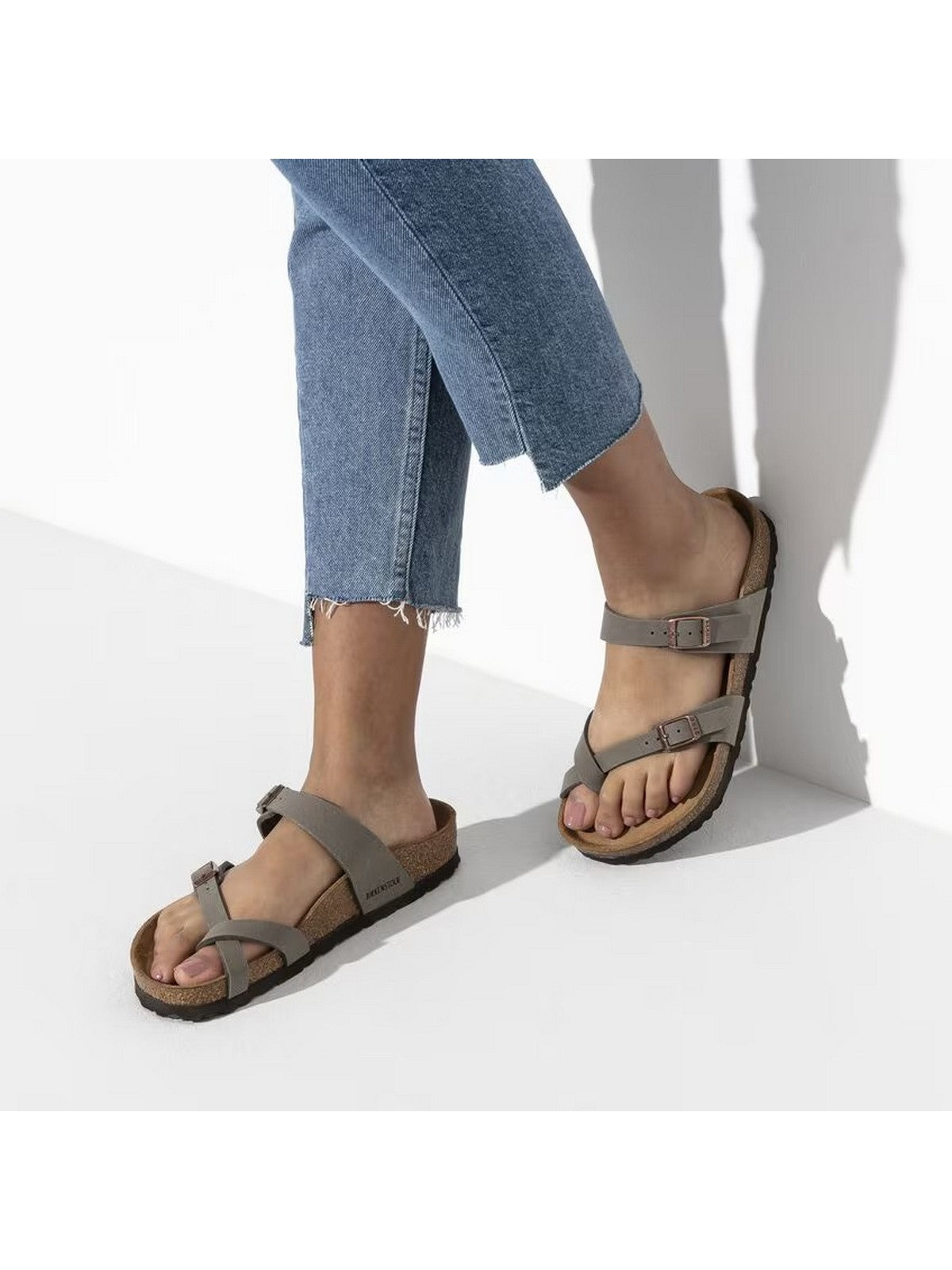 BIRKENSTOCK Sandalo Unisex adulto Mayari stone, Birkibuc 071071 Grigio gioboutiqueweb