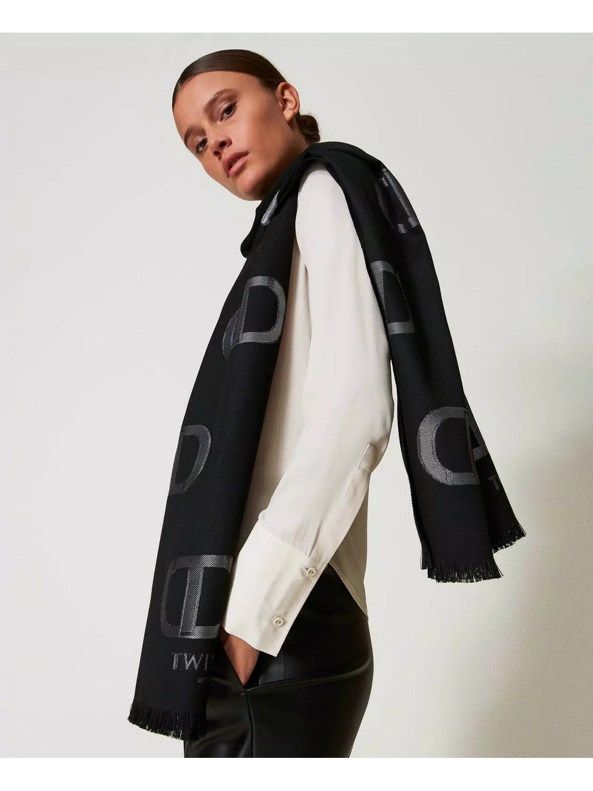 TWINSET Stola Donna 242TA4080 00006 Nero gioboutiqueweb