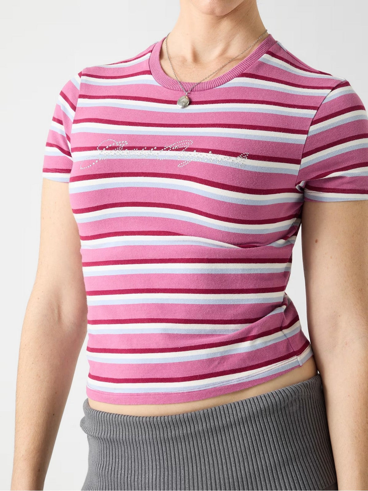 GUESS T-shirt Donna GO VINTAGE STRIPE BABY TEE W6RI41 J1314 S40Q PURPLE BLUSH MULTI S