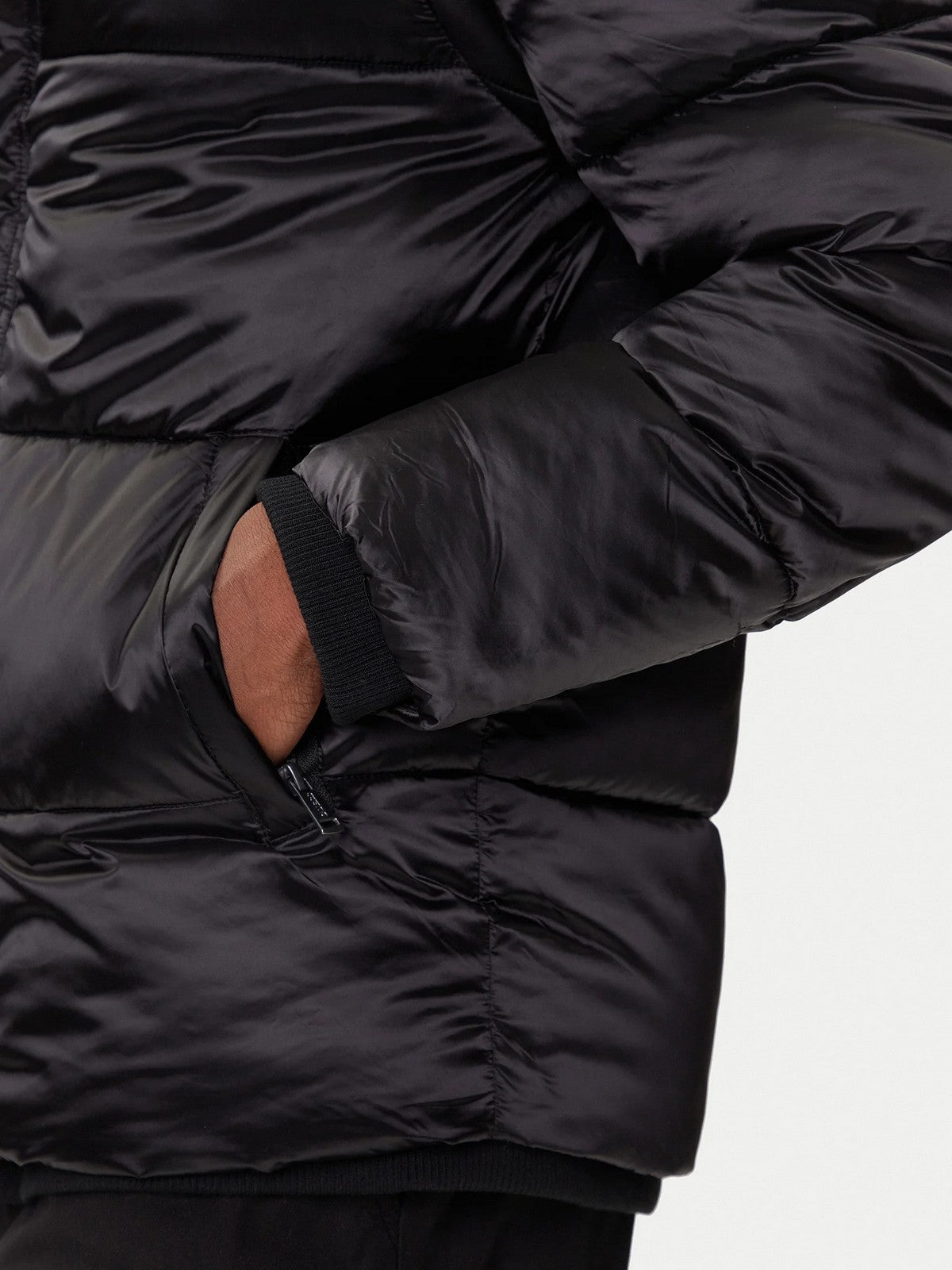 GUESS Giubbino Uomo METALLIZED PUFFA JACKET M5BL2L WGZF2 JBLK Jet Black A996