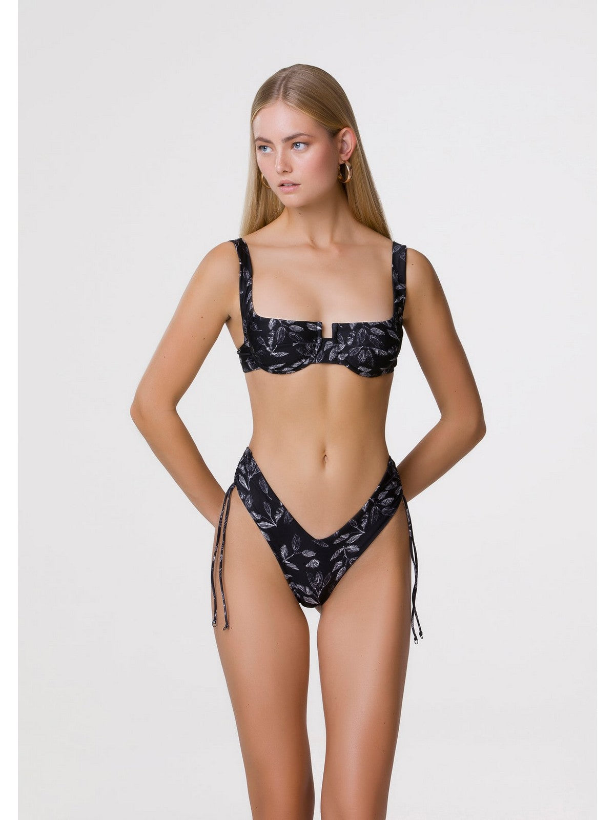 Ja było kostium kąpielowy dla kobiet MF24-0772x1 Czarny