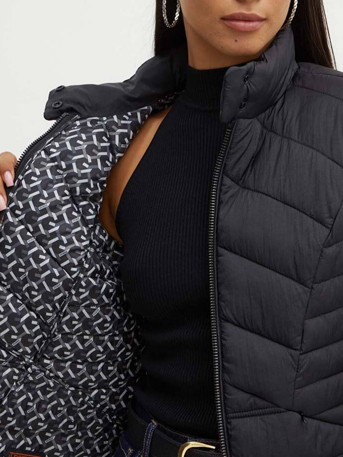 GUESS Piumino Donna LS JULIANE PUFFER W4YL39 WGAE2 JBLK Nero gioboutiqueweb