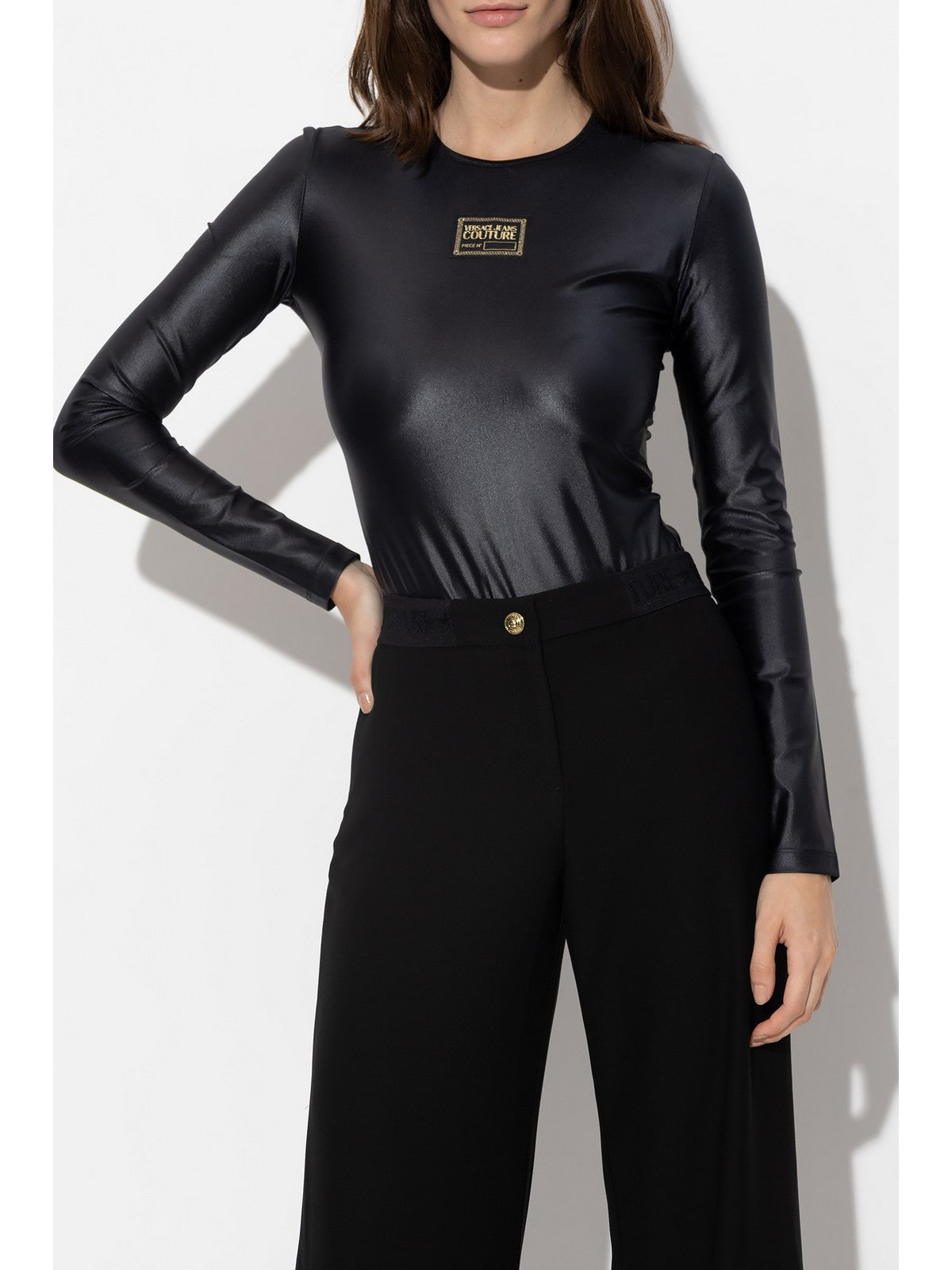 Versace Jeans Couture Body Woman 75ham221 J0062 899 Schwarz