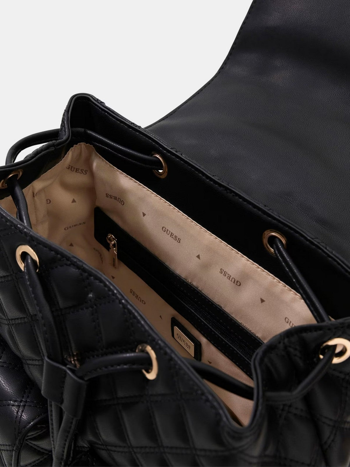 GUESS Zaino Donna GIULLY II FLAP BACKPACK HWQG96 73330 BLA BLACK