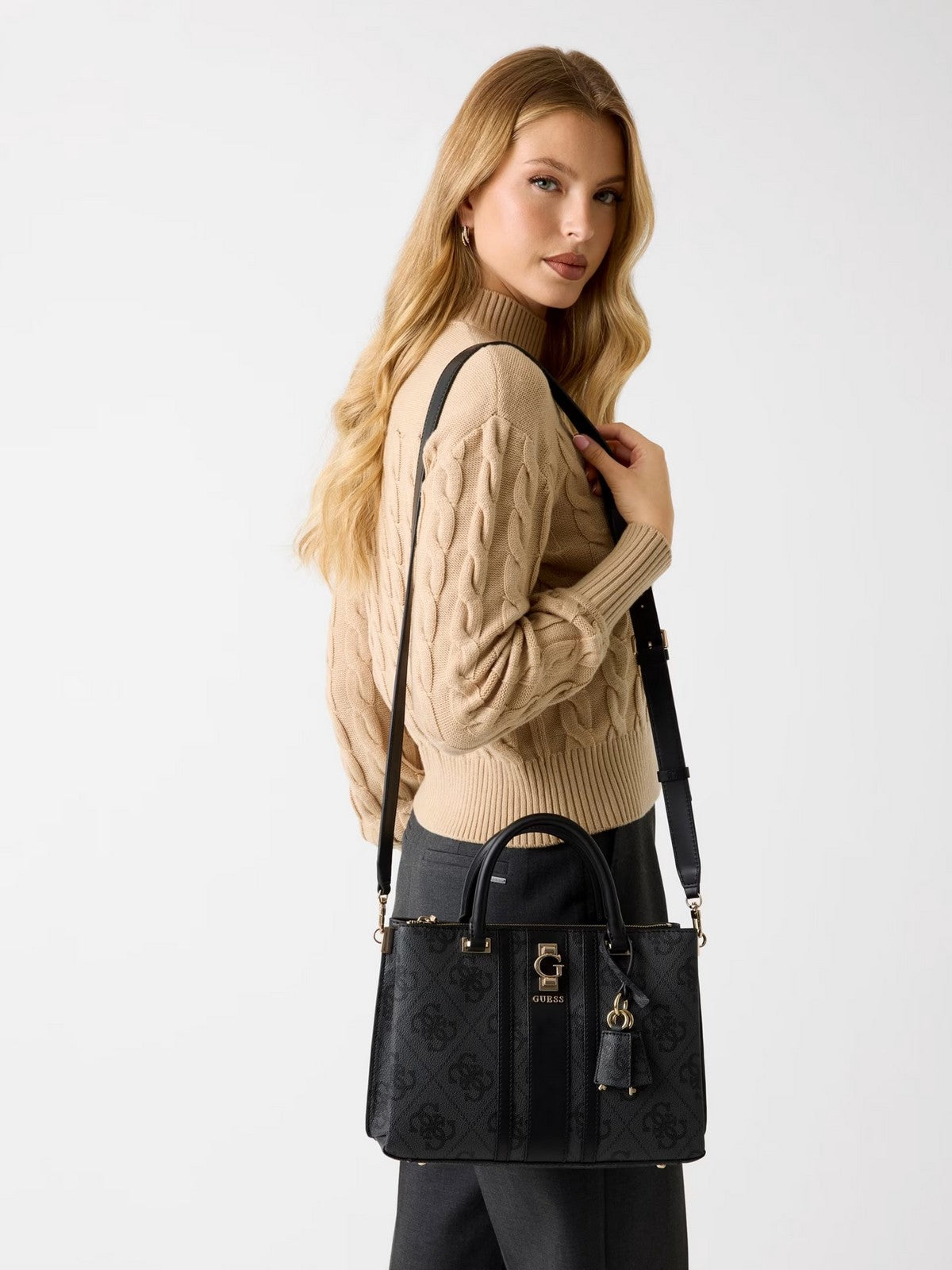 GUESS Borsa Donna ERENIA GIRLFRIEND SATCHEL HWSO78 38060 CLO COAL LOGO