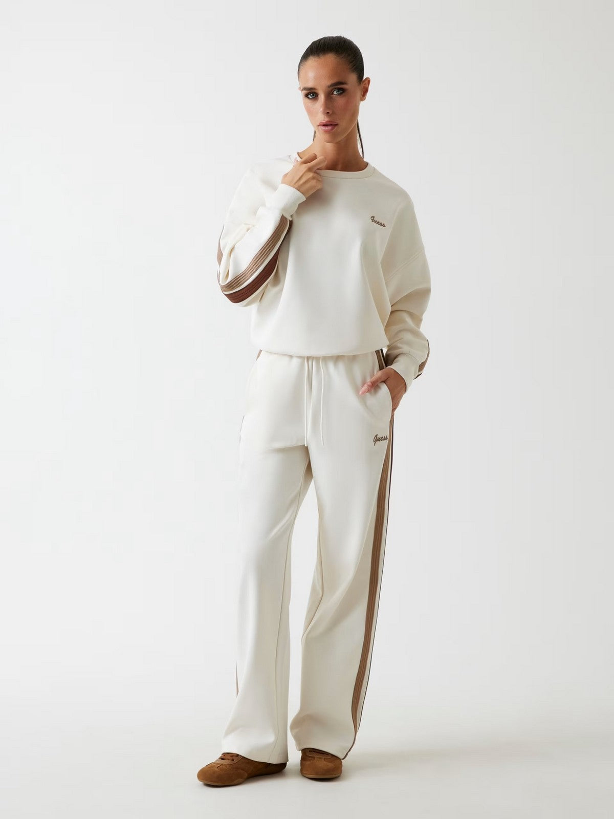 GUESS SPORT Felpa Donna  V5BQ03 KCX22 D001 WHITE MOON - D001