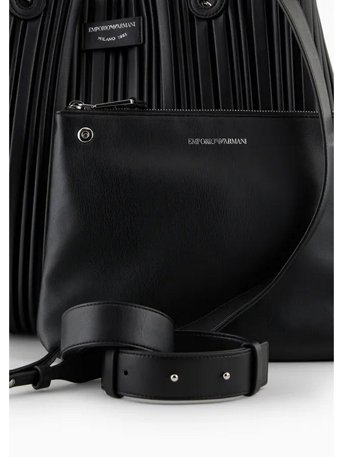 Emporio Armani's Work's Bag Y3D165 YWQ4E 80001 Black