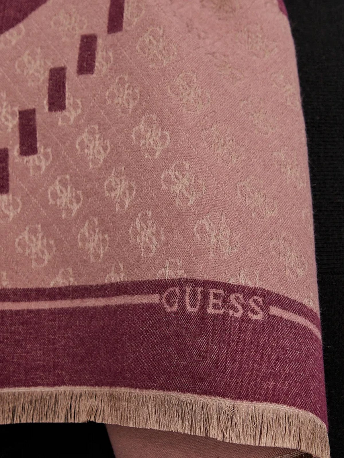 GUESS Sciarpa Donna SCARF 70X180 AW5197 POL03 PLU Viola gioboutiqueweb