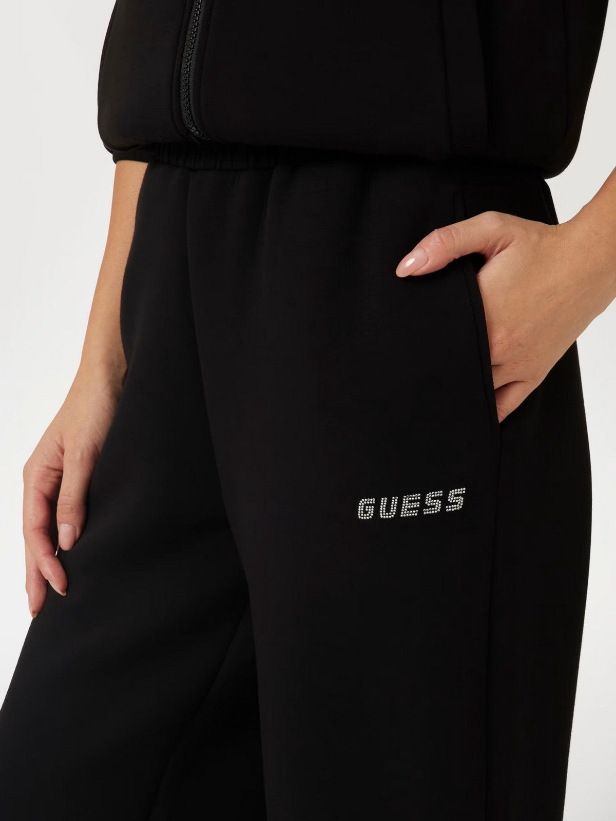 GUESS Pantalone Donna CECILIA SCUBA JOGGER PANTS V4BB13 K7UW2 JBLK Nero gioboutiqueweb