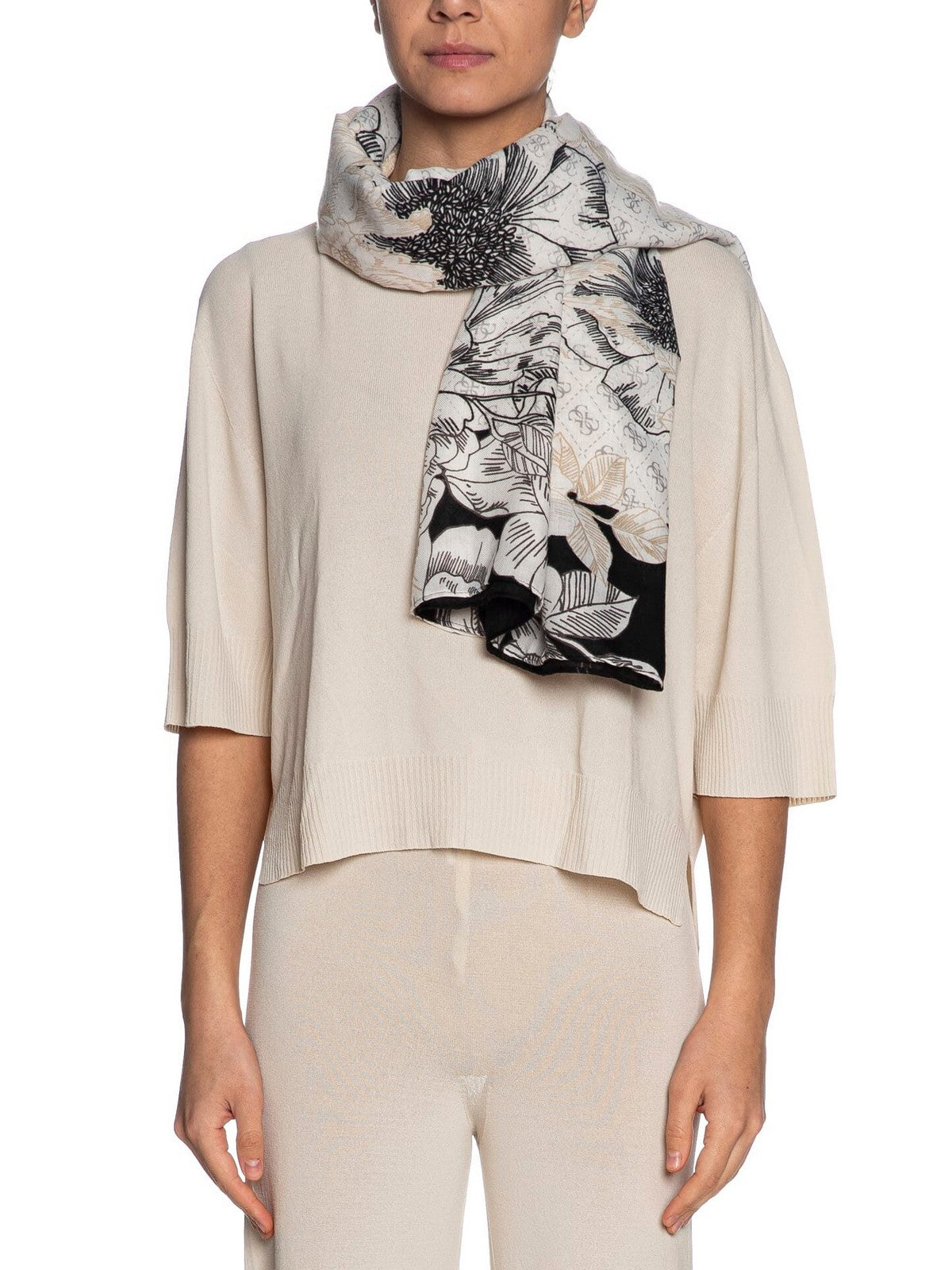 GUESS Foulard Donna Kefiah 140X140 AW9988 POL03 BLA Nero gioboutiqueweb