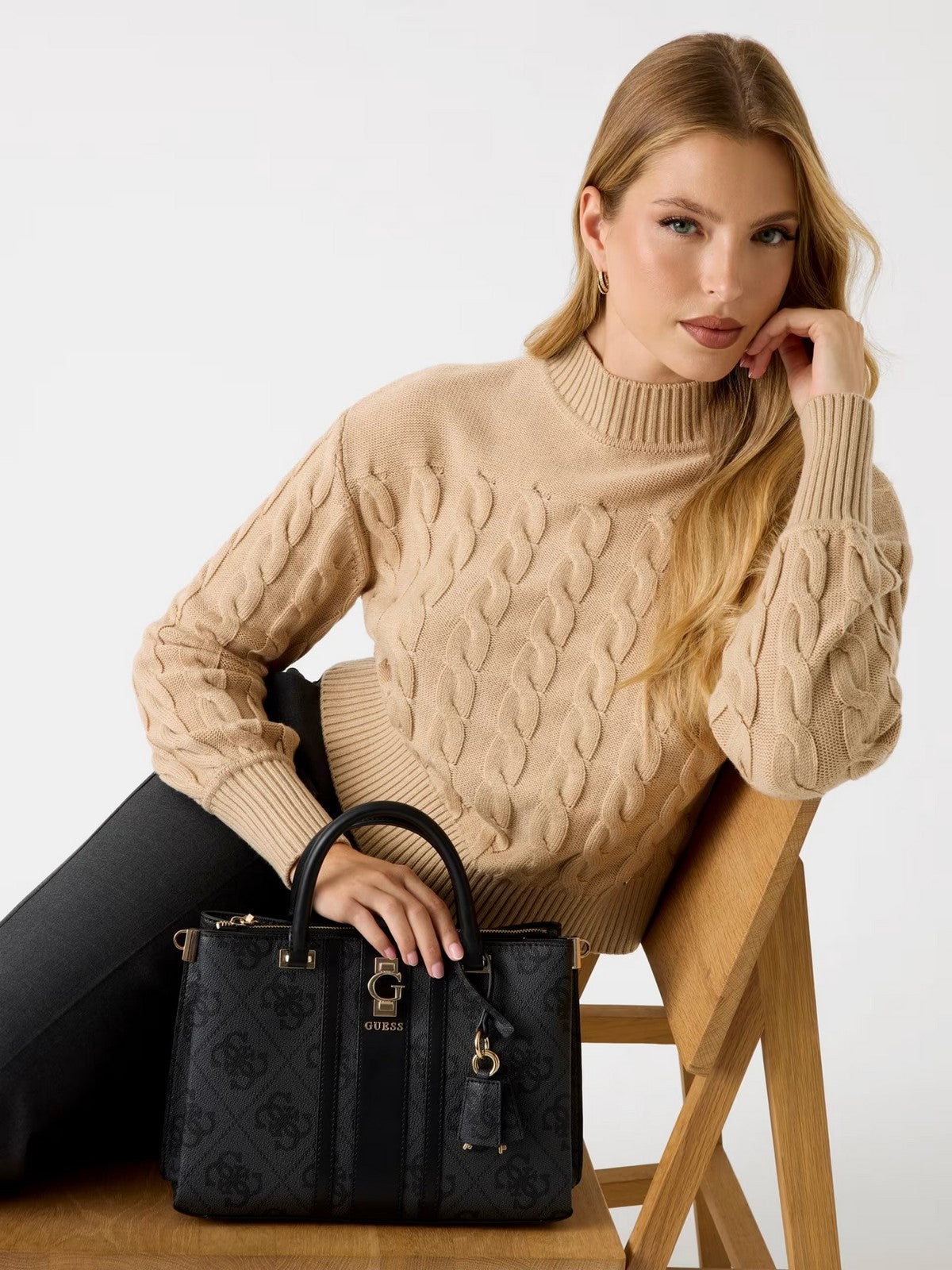 GUESS Borsa Donna ERENIA GIRLFRIEND SATCHEL HWSO78 38060 CLO COAL LOGO