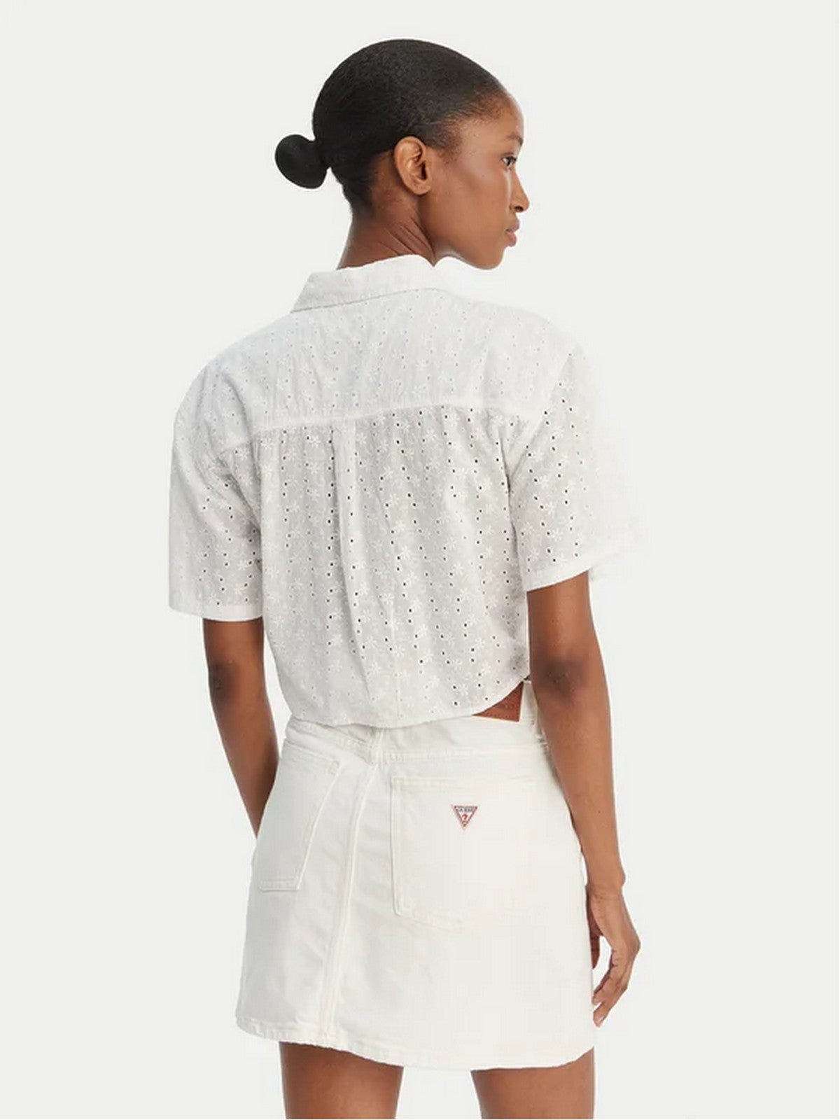 GUESS Camicia Donna GJ CROPPED FRONT TIE TOP W6GHA3 WO331 G011 PURE WHITE