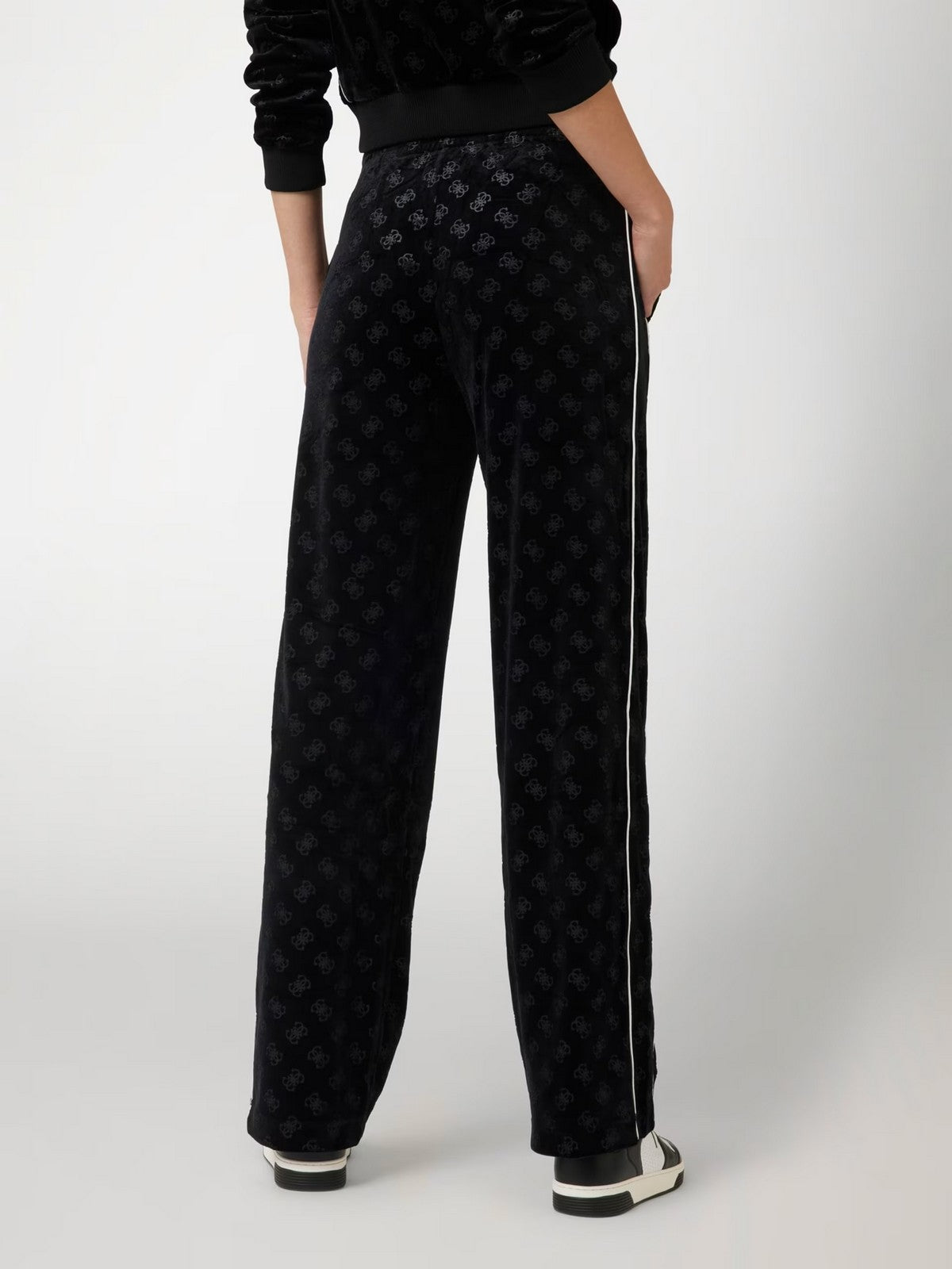 GUESS Pantalone Donna KRISSY STRAIGHT LONG PANTS V4BB05 KCHS2 P9YP Nero gioboutiqueweb