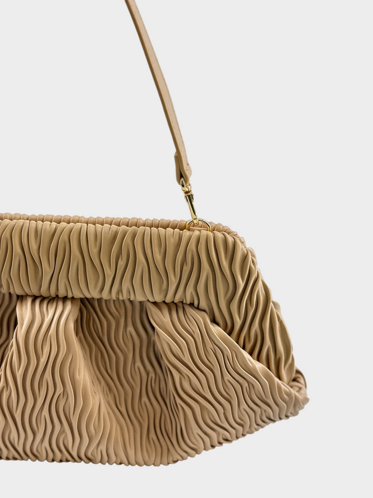 THEMOIRè Bios Baguette arricciato apple bag sand eco-friendly design 