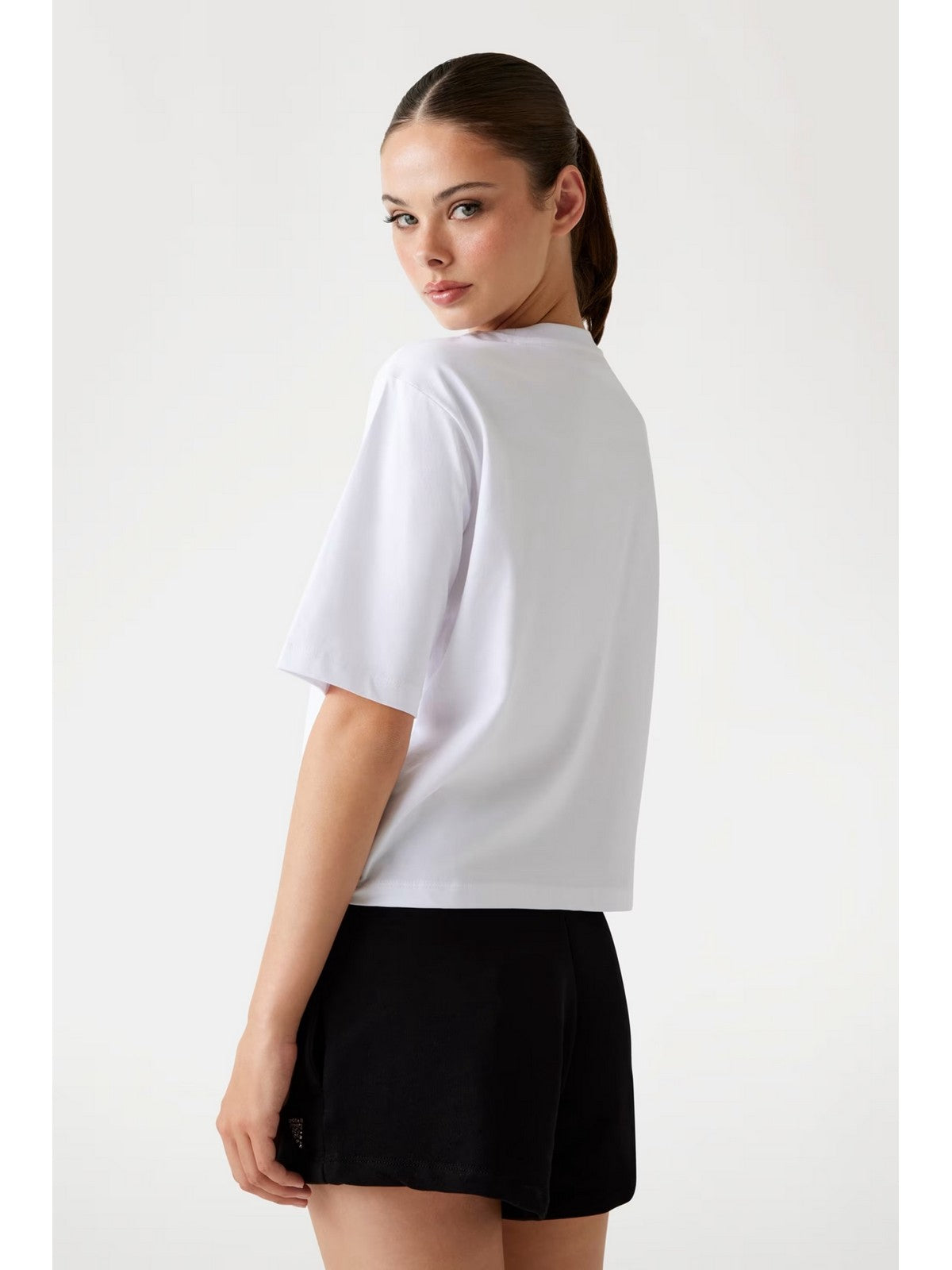 GUESS SPORT T-shirt Donna AURELIE BOXY TEE V4YI06 I3Z14 G011 PURE WHITE