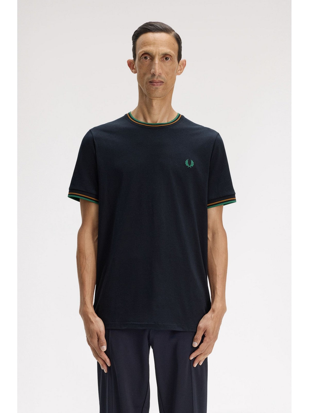 FRED PERRY T-shirt Uomo  FP-M1588V 86B NAVY/DRKCML/SPGR
