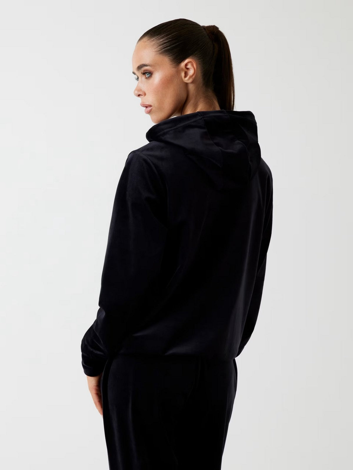 GUESS SPORT Felpa Donna  V4RQ25 K0232 JBLK Jet Black A996