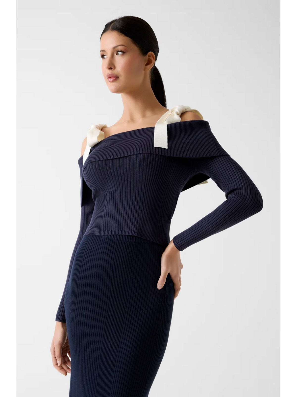 GUESS Maglia Donna LS OFF SHOULDER RIB TERRA SWTR W6RR13 Z2YJ2 G7V2 SMART BLUE