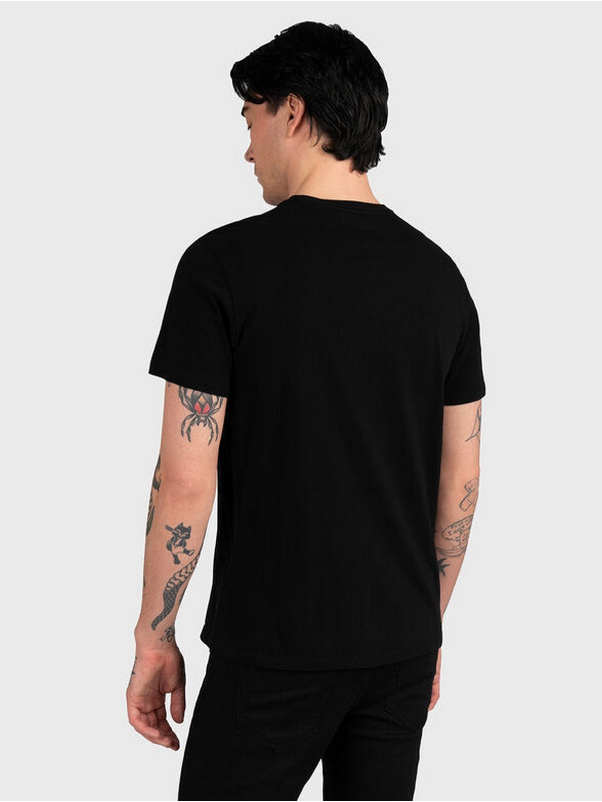 GUESS T-shirt Uomo SS BSC CLSC TRI LOGO CRW T M2GI68 KBA60 JBLK Jet Black A996 gioboutiqueweb