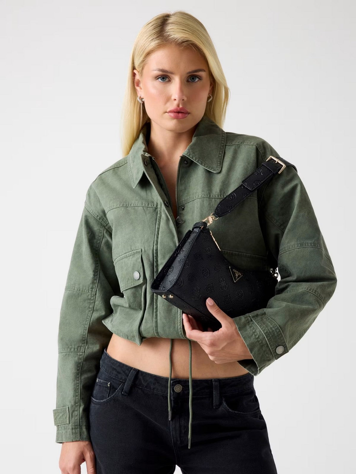 GUESS Borsa Donna CRESIDIA II TOP ZIP SHLDR BAG HWPD98 88180 BLO BLACK LOGO