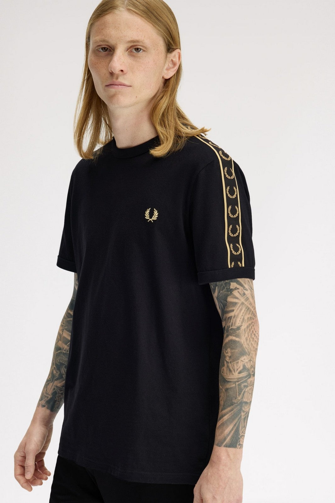 FRED PERRY T-shirt Uomo FP CONTRAST TAPE RINGER T-SHIRT FP-M4613-57 90A BLACK/CHAMPAGNE