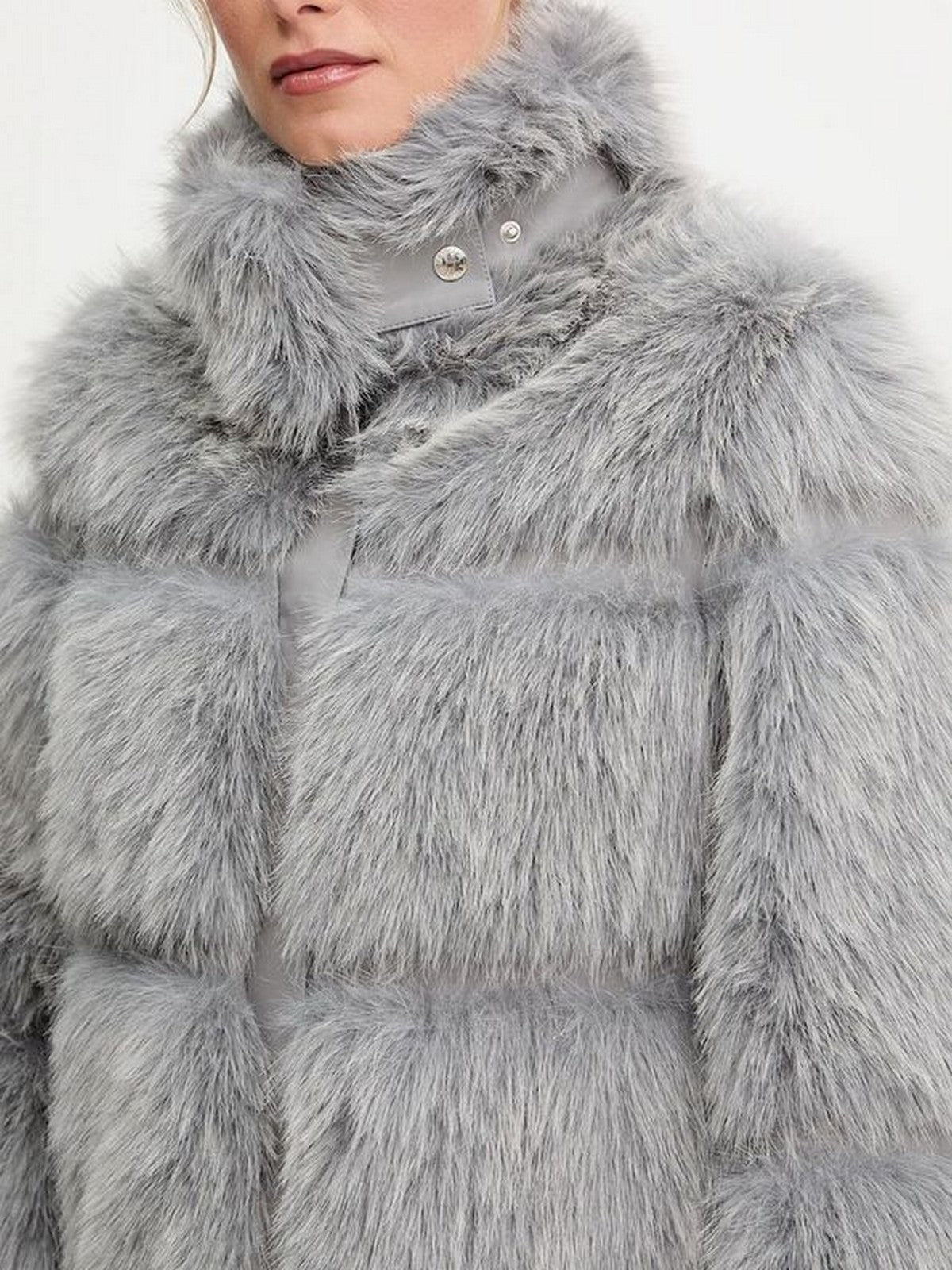 PATRIZIA PEPE Pelliccia Donna  2O0175 E077 S746 MISTERY GREY