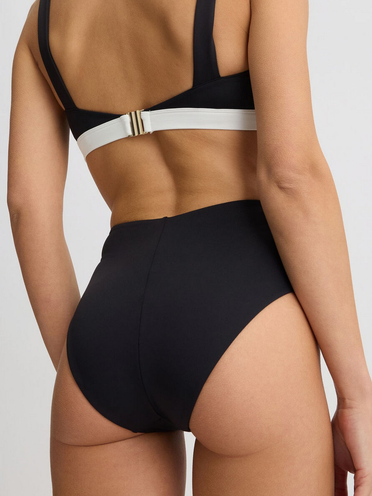 LIU JO BEACHWEAR Costume da bagno Donna  VA5075J6447 09096 NERO/BIANCO gioboutiqueweb